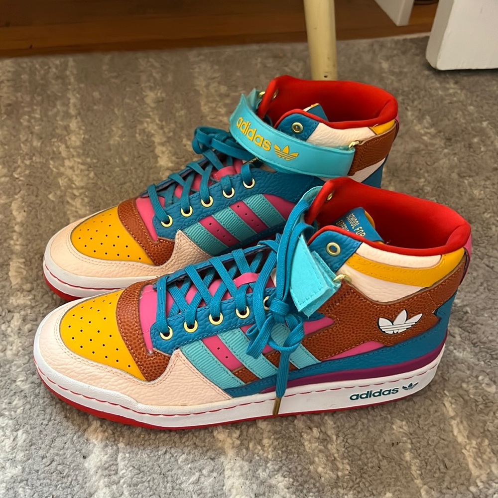 Adidasl Forum MID women GV7673 size 9